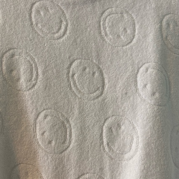 Like New OFFLINE By Aerie White Terry Smiley Cropped T-Shirt - Picture 2 of 4